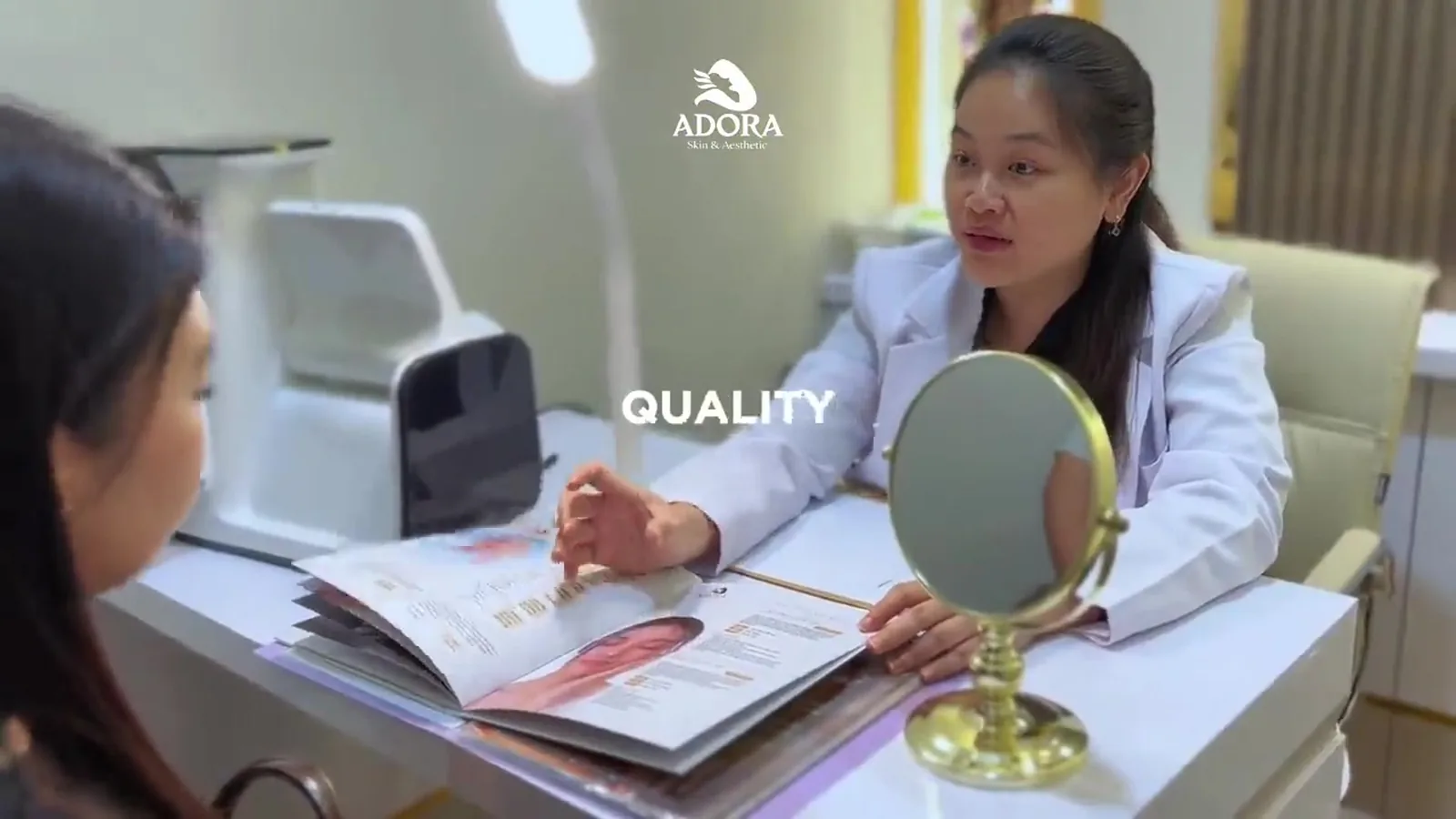 Treatment wajah premium di Adora